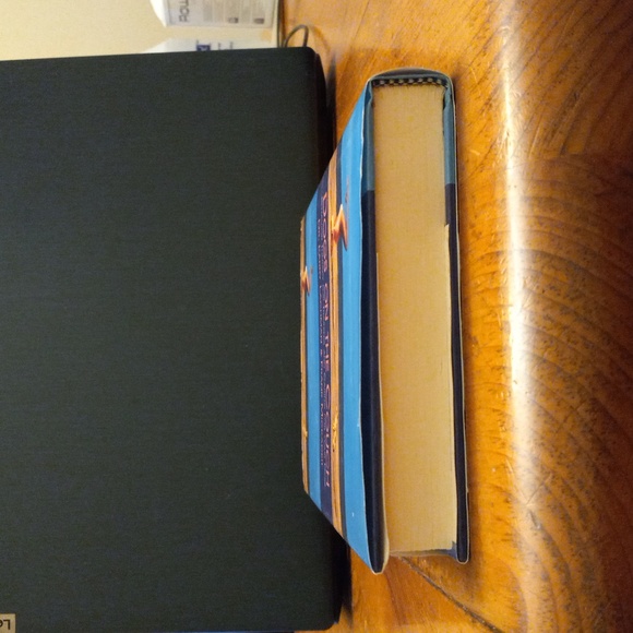 Dogs On The Couch For Training And Caring For Your Dog Hardback Book - Picture 7 of 10